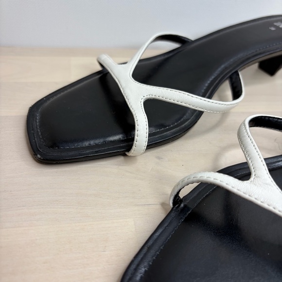 Zara Women's Elegant Black and White Sandals - Picture 4 of 7